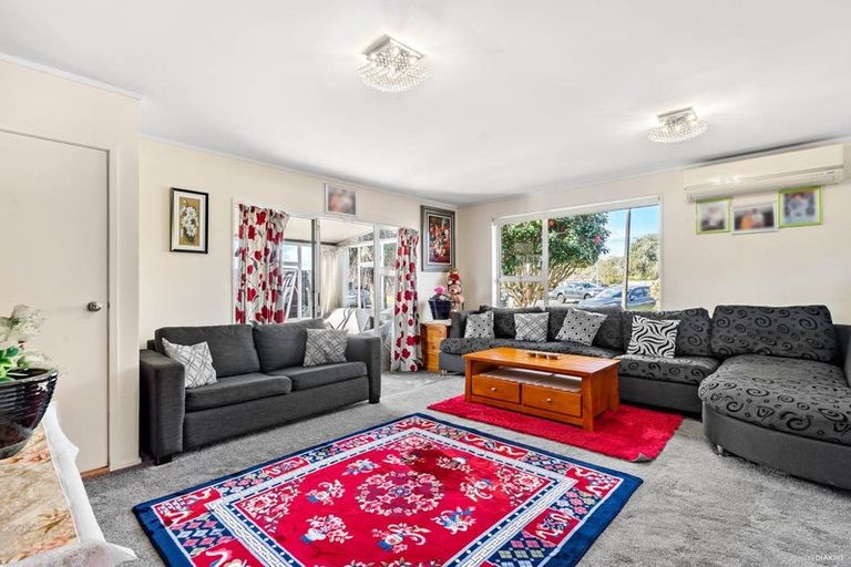 Photo of property in 4 Hanga Place, Papatoetoe, 2024