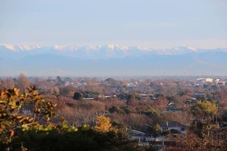 Photo of property in 22 Hackthorne Road, Cashmere, Christchurch, 8022