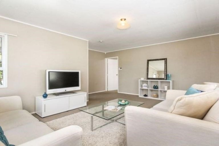 Photo of property in 52 Keegan Drive, Massey, Auckland, 0614