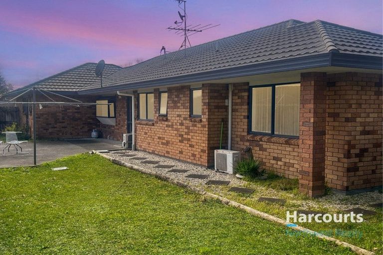 Photo of property in 4 Falcarragh Crescent, Flat Bush, Auckland, 2019