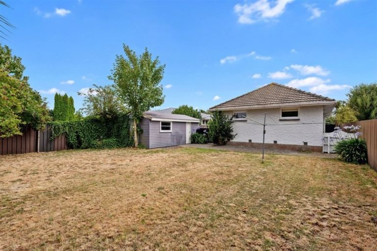 Photo of property in 34 Daniels Road, Redwood, Christchurch, 8051