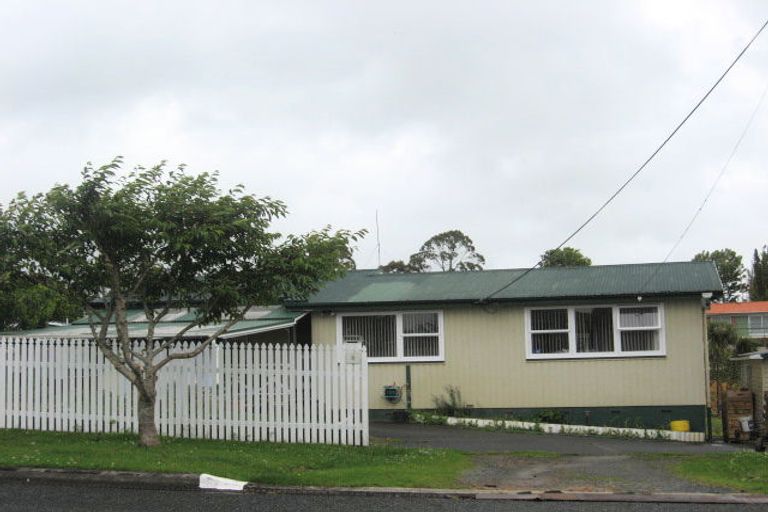 Photo of property in 2 Montgomery Avenue, Onerahi, Whangarei, 0110