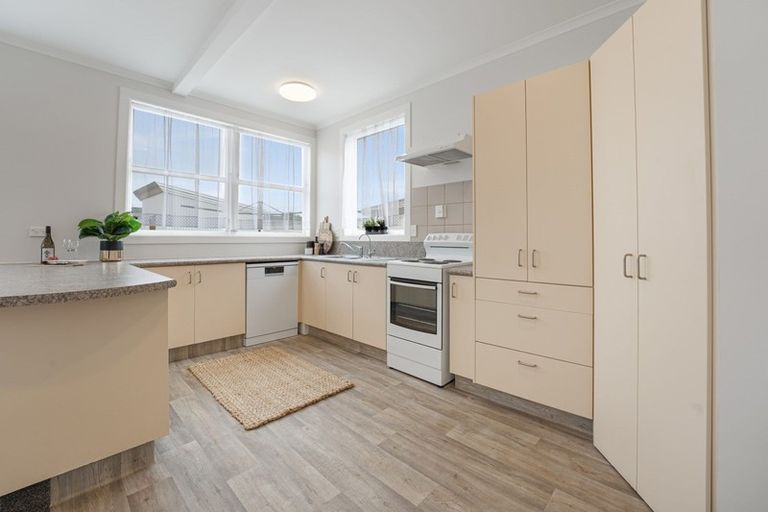 Photo of property in 16a Regan Street, Stratford, 4332