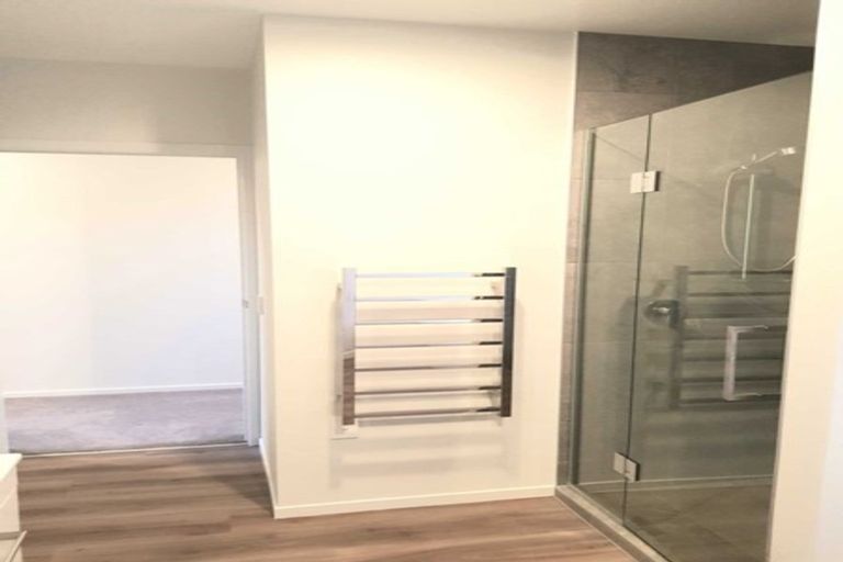 Photo of property in 16 Kinross Lane, Jacks Point, Queenstown, 9371