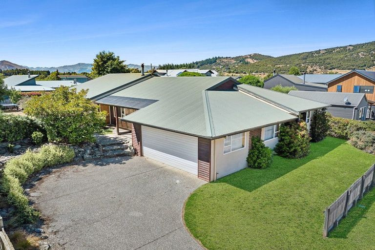 Photo of property in 130 Mount Iron Drive, Wanaka, 9305