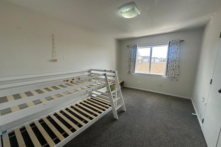 Photo of property in 15a Te Atatu Road, Te Atatu South, Auckland, 0610