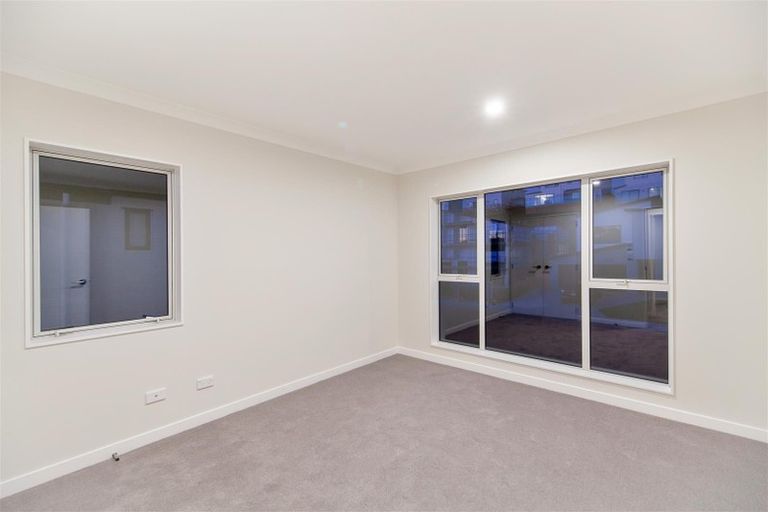 Photo of property in 175 Godfrey Drive, Orewa, 0931