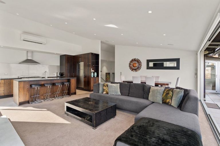 Photo of property in Lakeview Heights, 2/124 Lismore Street, Wanaka, 9305