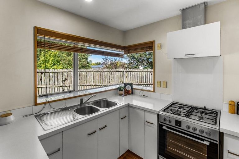 Photo of property in 2/45b Trafford Street, Harewood, Christchurch, 8051