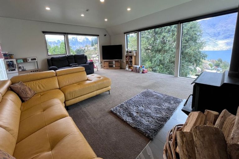 Photo of property in 20 Dart Place, Fernhill, Queenstown, 9300