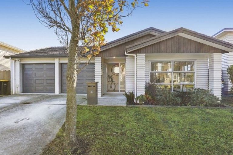 Photo of property in 36 Popokatea Drive, Takanini, 2112