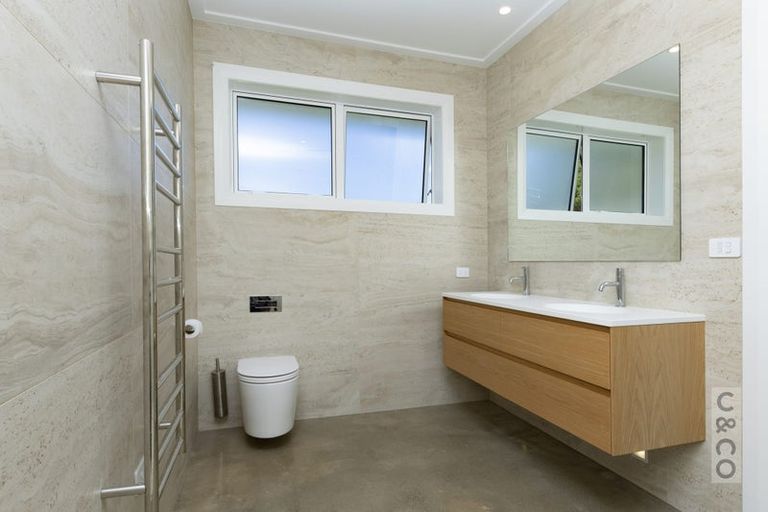 Photo of property in 88 Taupaki Road, Taupaki, 0782