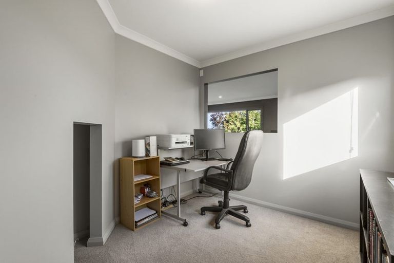 Photo of property in 32a Knights Road, Rothesay Bay, Auckland, 0630