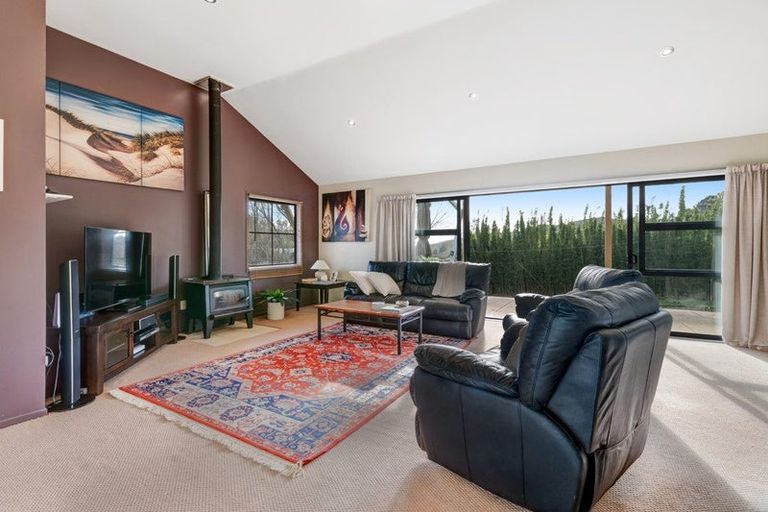 Photo of property in 11 Pineview Lane, Helensville, 0875