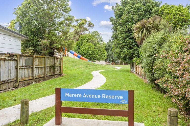 Photo of property in 5 Marere Avenue, Paraparaumu, 5032