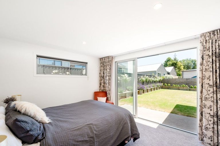 Photo of property in 7 Macandrew Lane, Wanaka, 9305