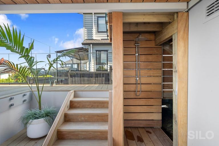 Photo of property in 35 Kikorangi Drive, Wainui, Silverdale, 0992