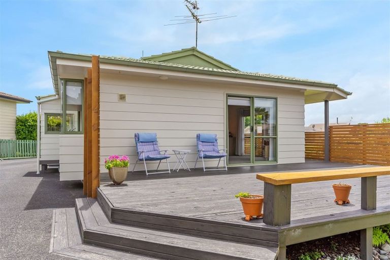 Photo of property in 3 Glenhaven Place, Te Atatu Peninsula, Auckland, 0610