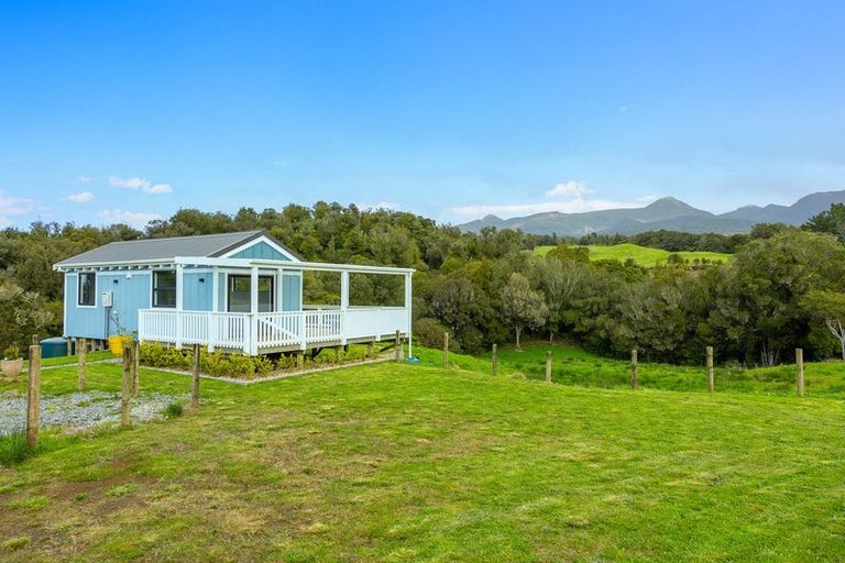 Photo of property in 1581 Carrington Road, Hurworth, New Plymouth, 4371