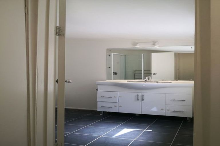 Photo of property in 44 Mitchell Street, Brooklyn, Wellington, 6021