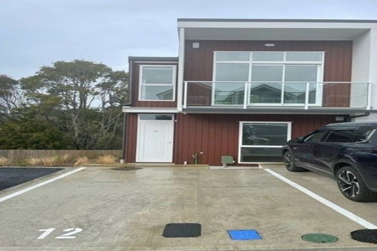 Photo of property in 16 Kopua Place, Whitby, Porirua, 5024