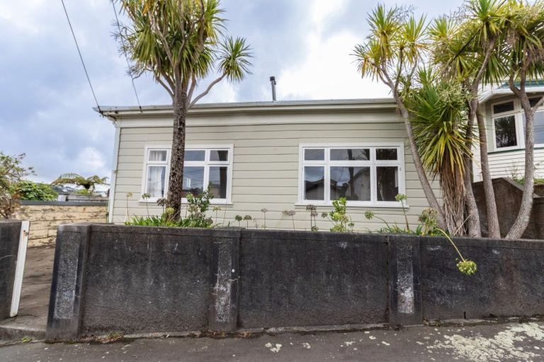 Photo of property in 3 Douro Avenue, Newtown, Wellington, 6021