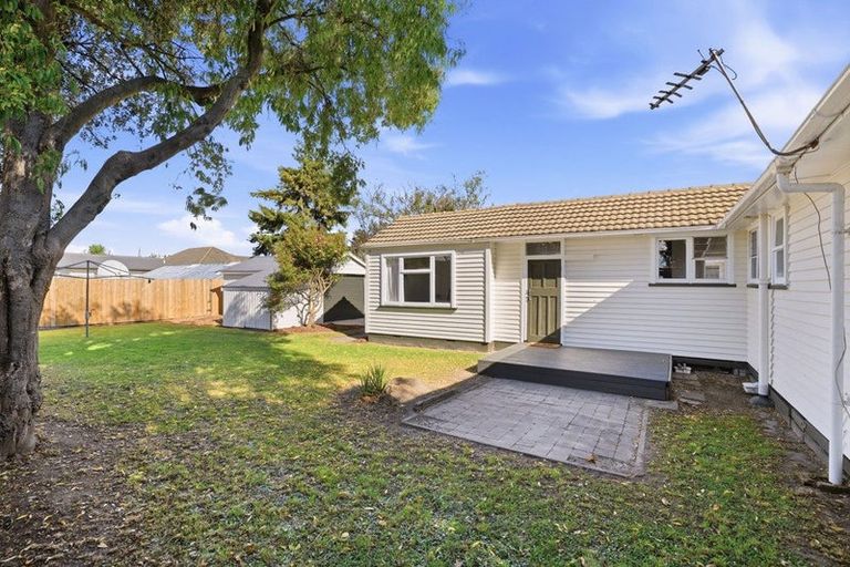 Photo of property in 32 Primrose Street, Northcote, Christchurch, 8052