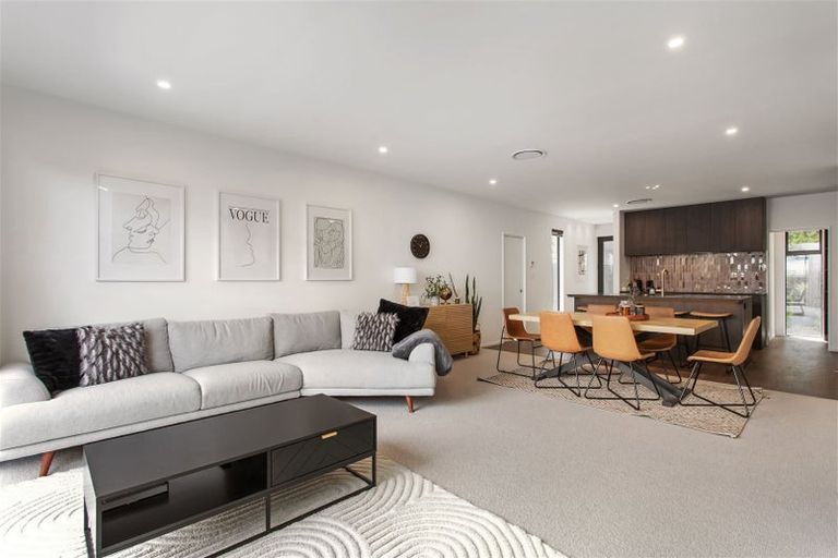 Photo of property in 2/39 Webb Street, St Albans, Christchurch, 8014