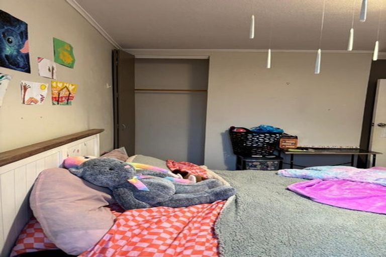 Photo of property in 90 Russell Terrace, Berhampore, Wellington, 6023