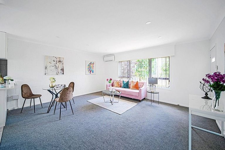 Photo of property in 28c James Road, Manurewa, Auckland, 2102