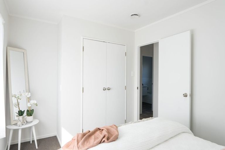 Photo of property in 4/50 Wellington Street, Howick, Auckland, 2014