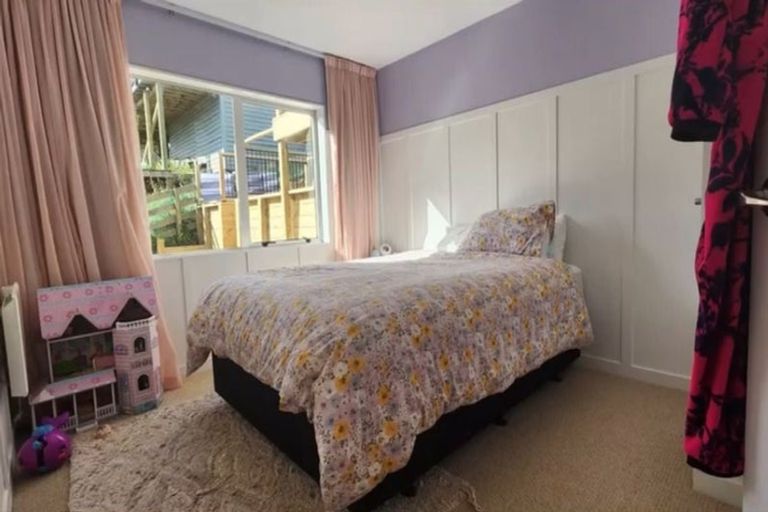 Photo of property in 81a Percy Kinsman Crescent, Riverstone Terraces, Upper Hutt, 5018