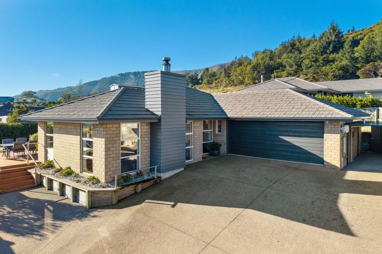 Photo of property in 114a Milton Terrace, Picton, 7220