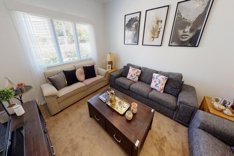 Photo of property in 110 Manuroa Road, Takanini, 2112