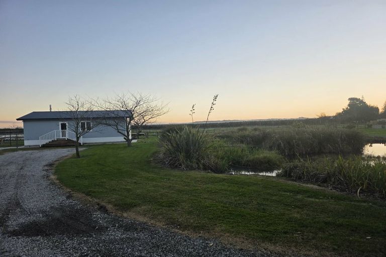 Photo of property in 72 Waverley Road, Meeanee, Napier, 4183
