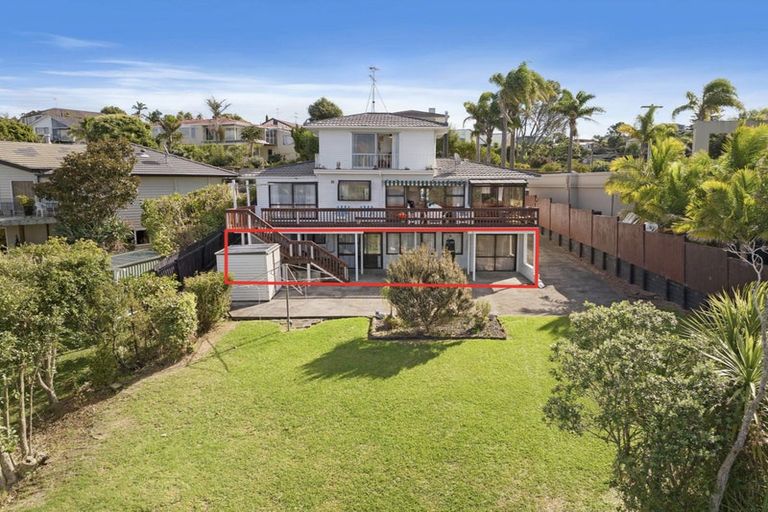 Photo of property in 17 Tui Vale Road, Shelly Park, Auckland, 2014