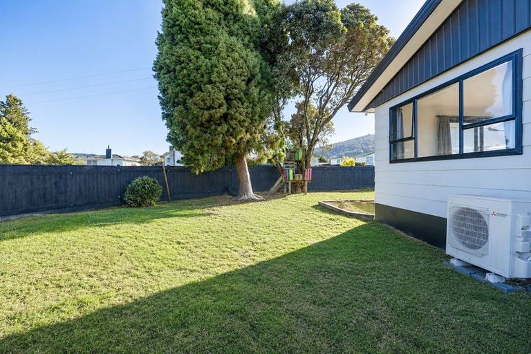 Photo of property in 32 Gem Street, Pukehangi, Rotorua, 3015