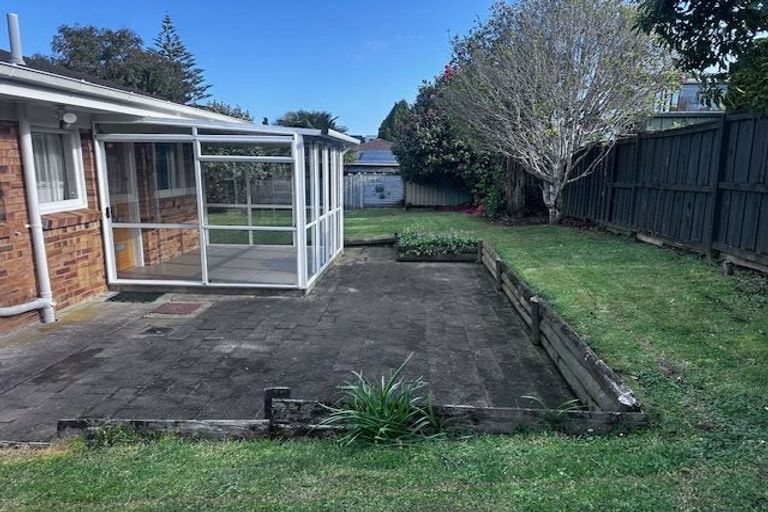 Photo of property in 28b Pegler Drive, Howick, Auckland, 2014