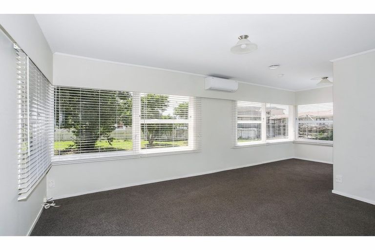 Photo of property in 2/4 Liverpool Street, Papakura, 2110