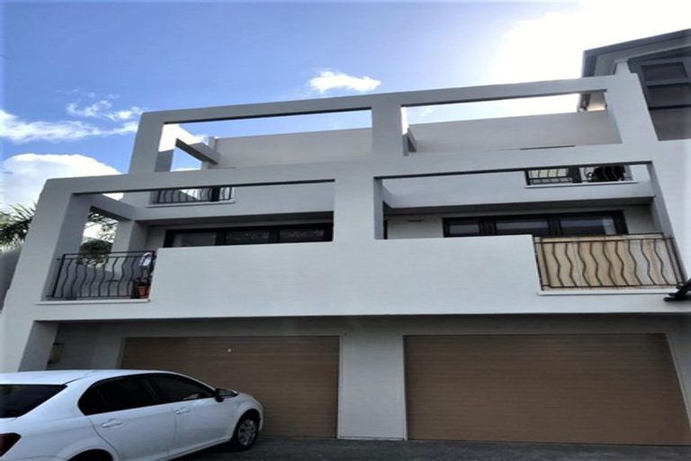 Photo of property in 12/5 Monte Cassino Place, Birkdale, Auckland, 0626