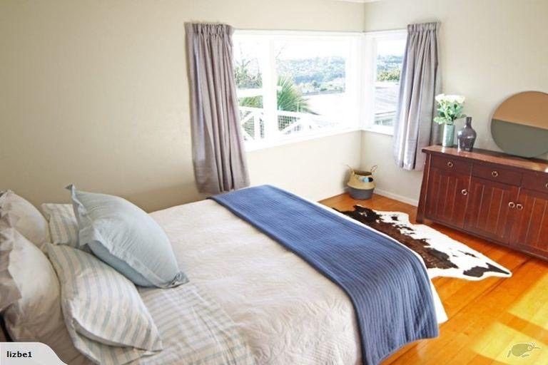 Photo of property in 18 Stanley Road, Glenfield, Auckland, 0629
