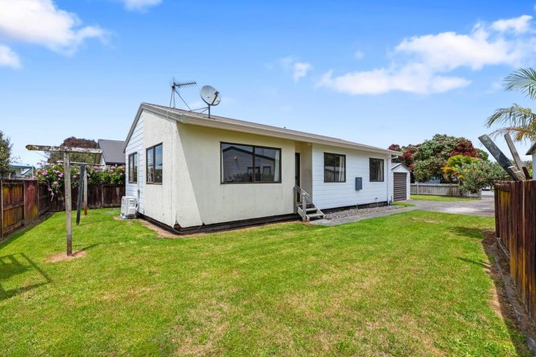 Photo of property in 6a Belray Place, Papamoa Beach, Papamoa, 3118