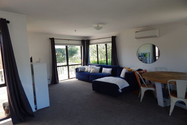 Photo of property in 7 Birdwood Road, Swanson, Auckland, 0612