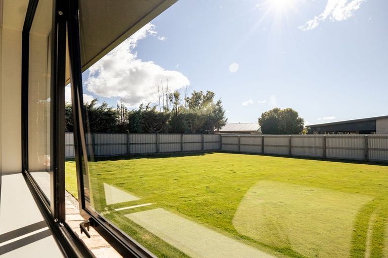 Photo of property in 22 Irishman Drive, Twizel, 7901