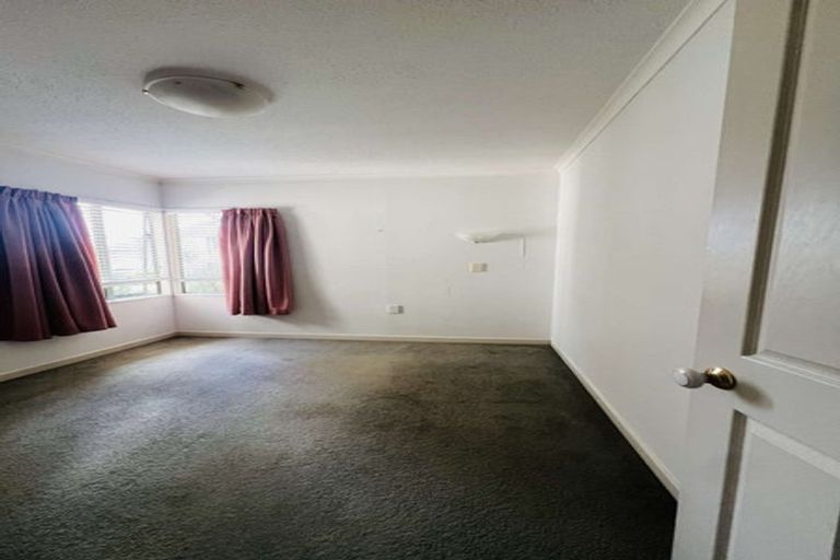 Photo of property in 30 Caroline Crescent, Highbury, Palmerston North, 4412