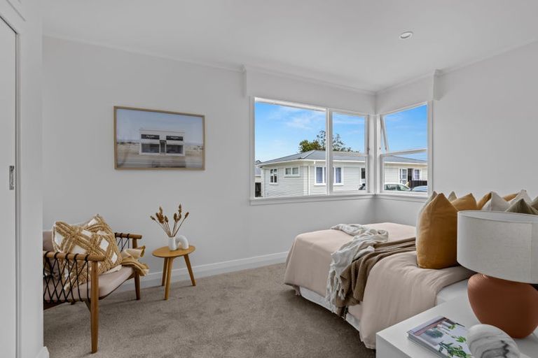 Photo of property in 15c Hamurana Place, Te Atatu Peninsula, Auckland, 0610