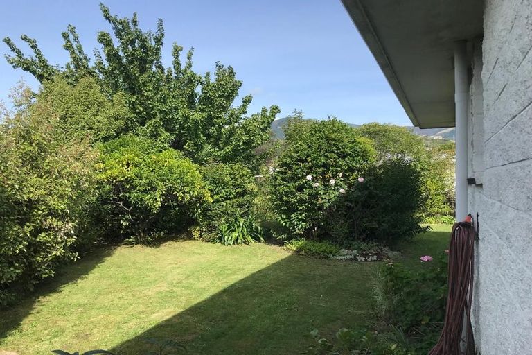 Photo of property in 73 Fergusson Street, Stoke, Nelson, 7011