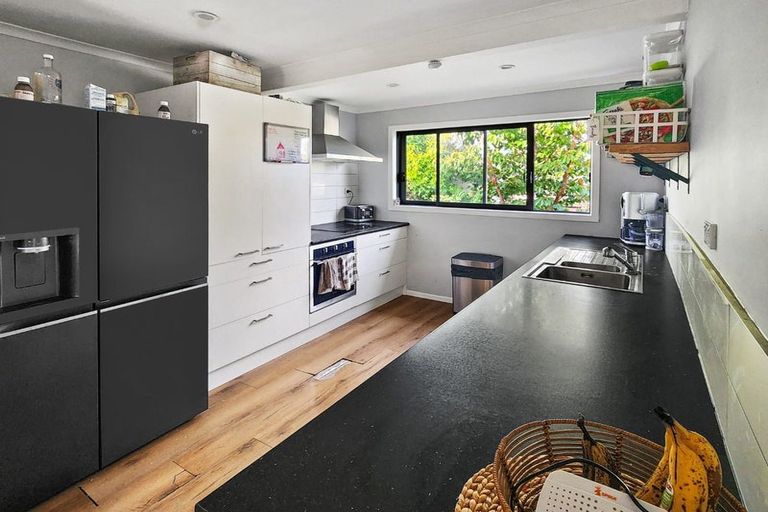Photo of property in 88 Martin Road, Paraparaumu Beach, Paraparaumu, 5032