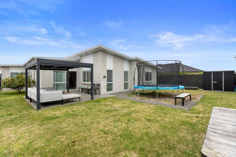 Photo of property in 10 Piata Street, Papamoa Beach, Papamoa, 3118