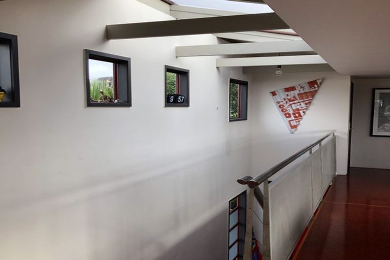 Photo of property in 2/2a Covil Avenue, Te Atatu South, Auckland, 0610